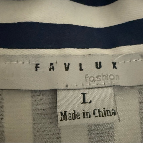 Cropped Striped Jacket by Favlux - Size Large - NWT - Picture 4 of 4